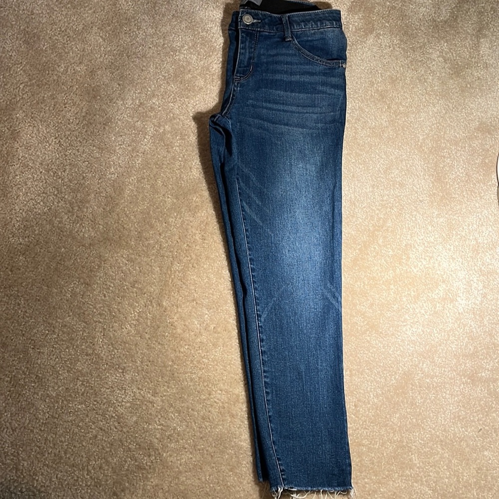 Wit & Wisdom medium blue raw hem ankle jean, size 4P